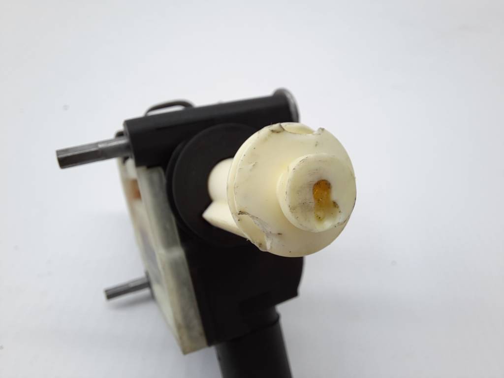 7 series Активатор замку кришки бензобака BMW 7 2012 67117200674 BMW 7 6