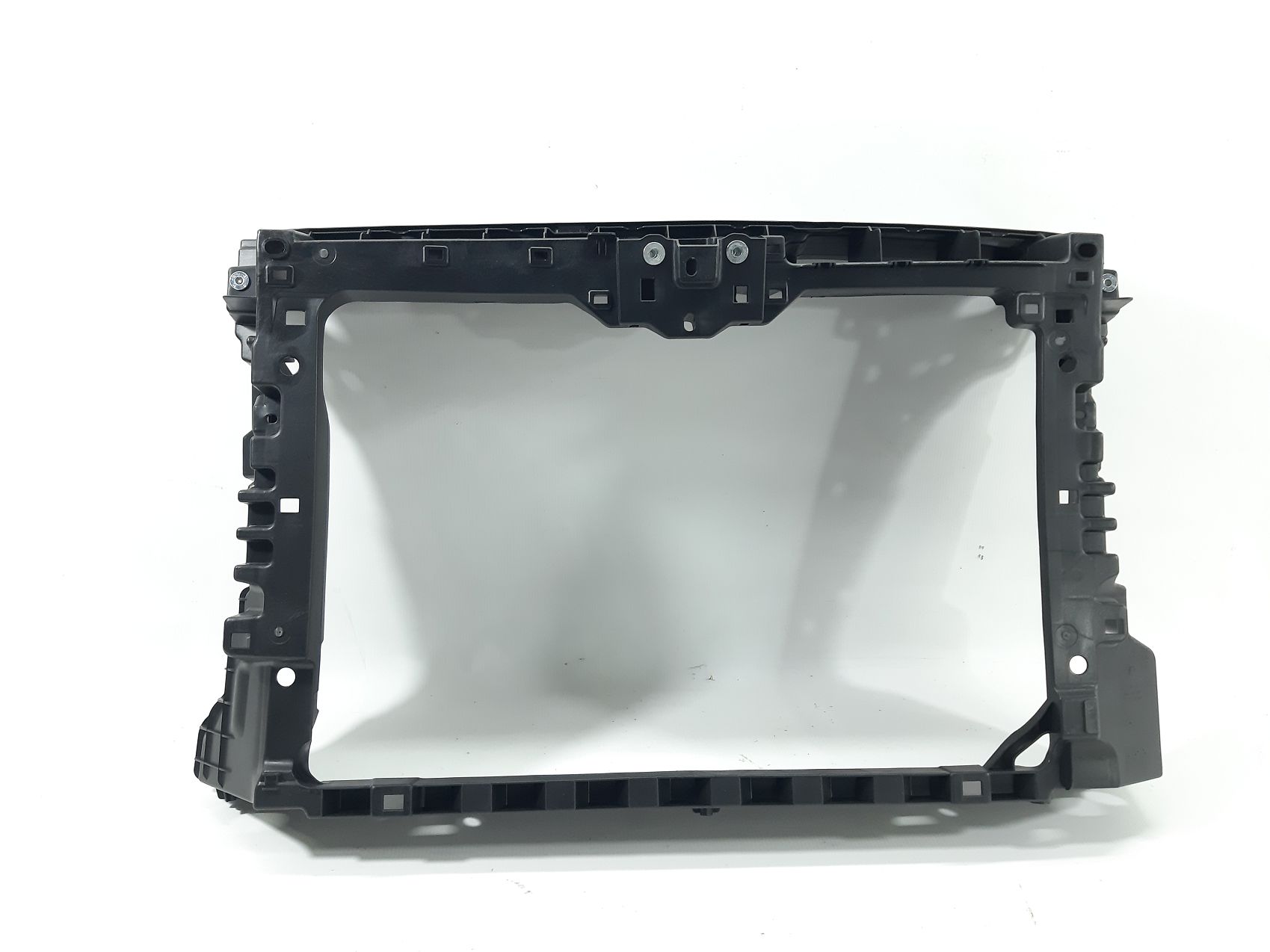 Панели решетки радиатора. Панель радиатора Volkswagen В8 2016-2019 561-805-588-B-9B9 Volkswagen B8