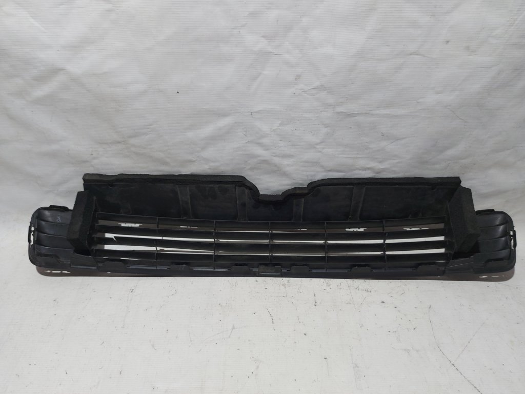 Prius Решетка бампера переднего нижняя Toyota Prius 2010-2011 5311247040 Toyota Prius 3