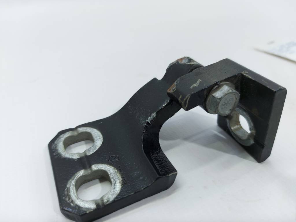 Dart Петля двери задней/передней левой/правой нижняя Dodge Dart 2013-2019 68082440AF Dodge Dart 38