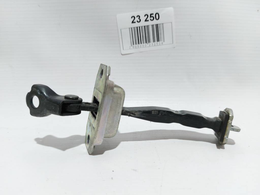 Altima Обмежувач дверей задньої правої/лівої Nissan Altima 2013-2015 824303TA0A Nissan Altima 11