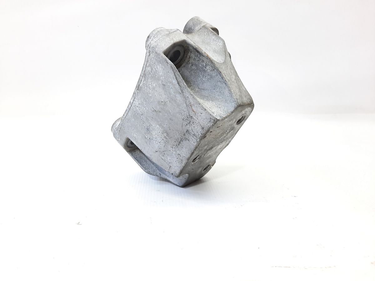 Dart Кронштейн подушки АКПП Dodge Dart 2013-2019 68164773AA Dodge Dart 7