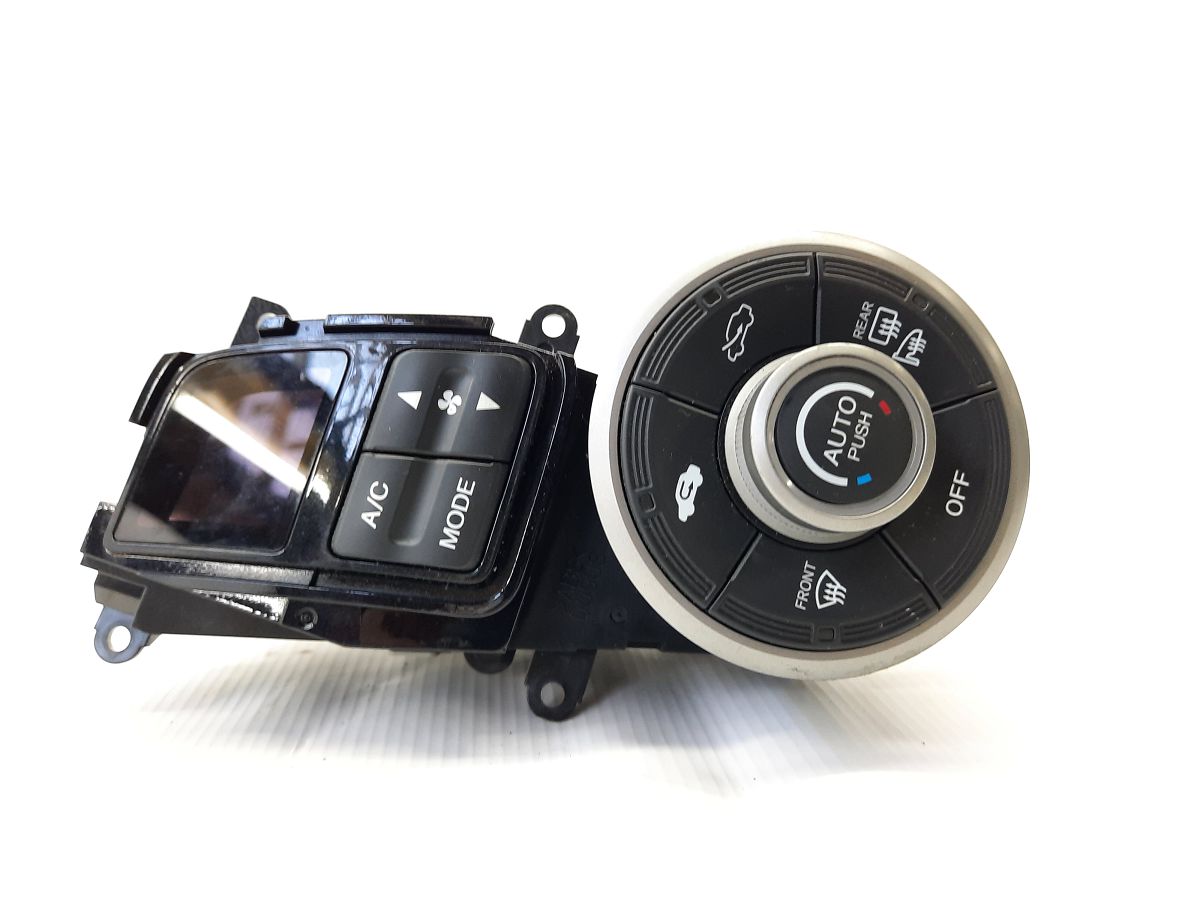 Insight. Кнопки управления климат-контролем Honda Insight 2010 79600TM8A53ZA Honda Insight