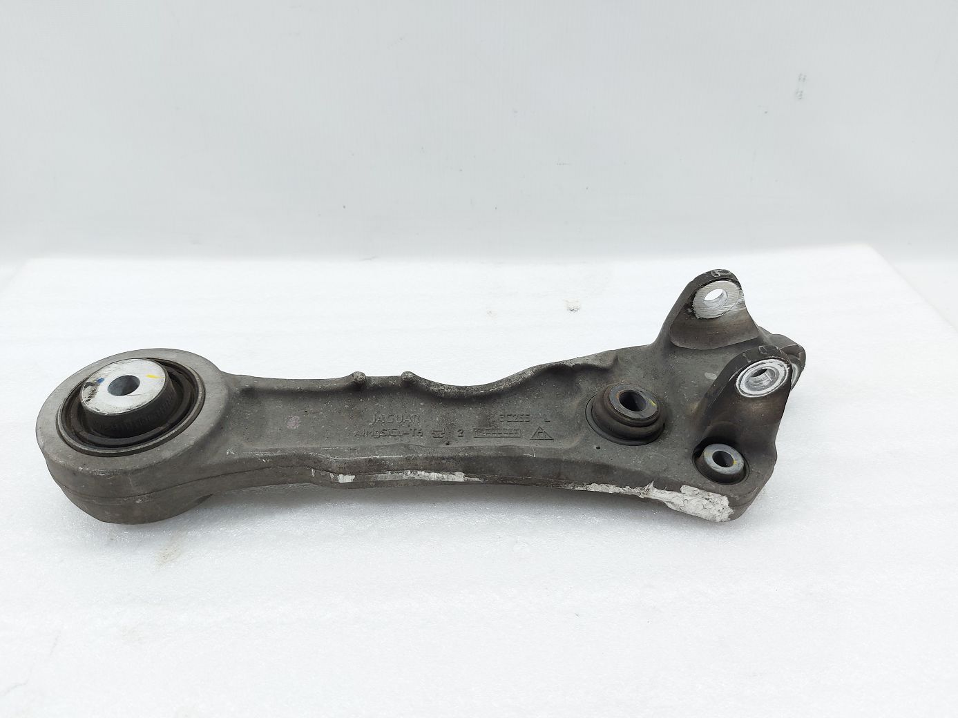 Xf. Важіль передньої підвіски задній нижній лівий Jaguar XF 2009-2015 C2P24862 Jaguar XF Xf. Важіль передньої підвіски задній нижній лівий Jaguar XF 2009-2015 C2P24862 Jaguar XF