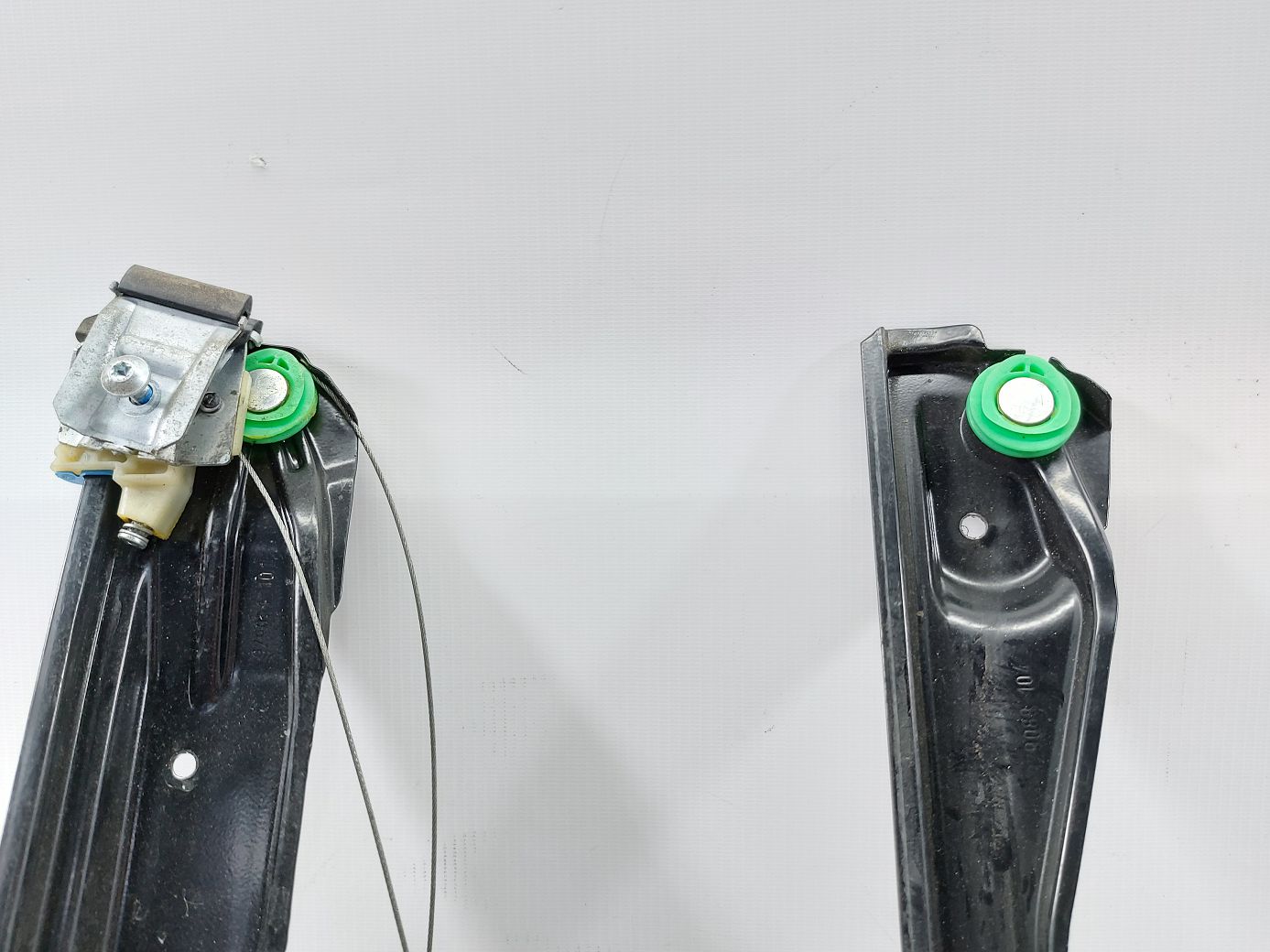 Tiguan Стеклоподъемник двери передней правой Volkswagen Tiguan 2009-2018 5N0837462 Volkswagen Tiguan 3