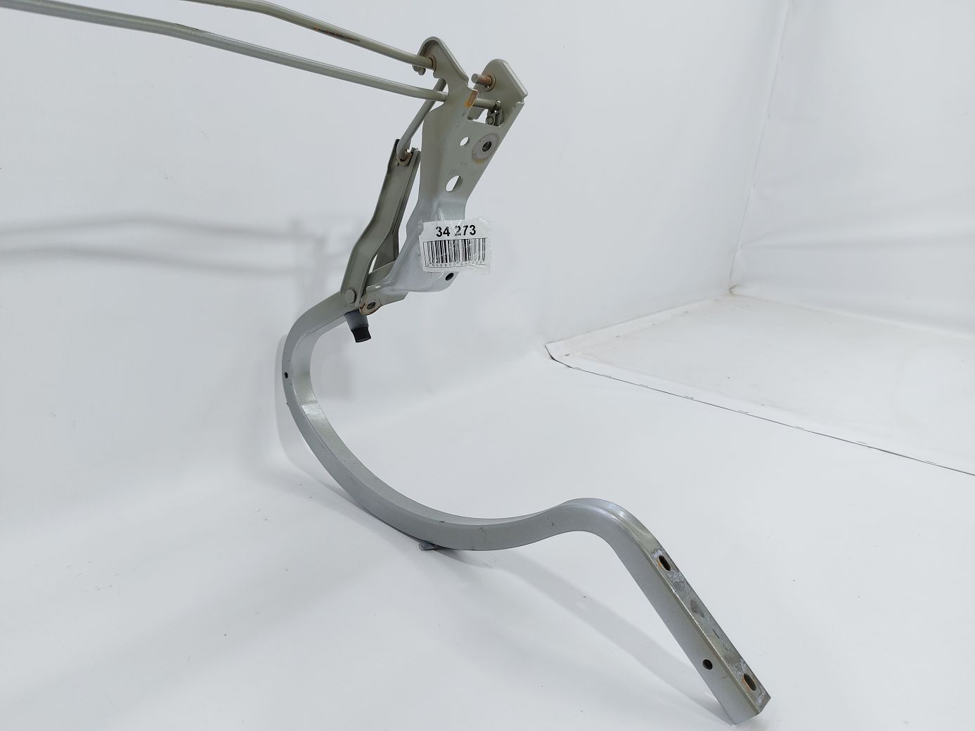 Ats. Петля крышки багажника правая Cadillac ATS 2015-2019 23227801 Cadillac ATS