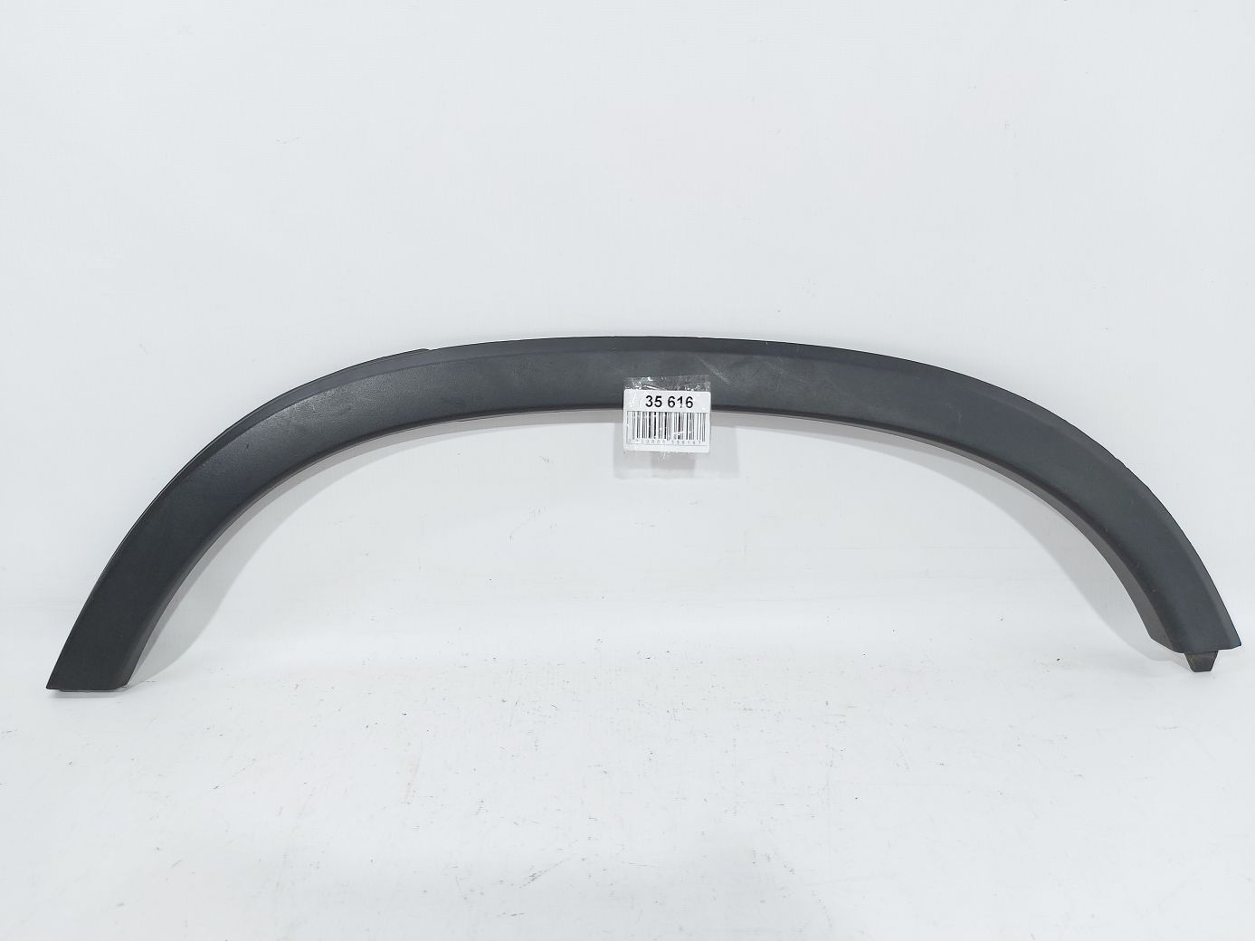 Trax. Накладка арки крыла заднего левая Chevrolet Trax 2017-2021 95298241 Chevrolet Trax