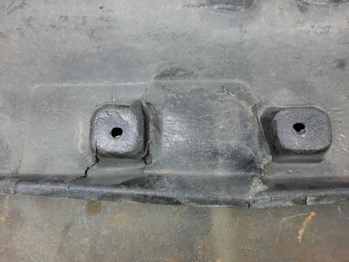 Ats Захист днища правий Cadillac ATS 2013-2019 23497849 Cadillac ATS 8