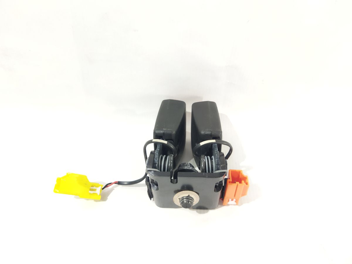 S60 Пряжка задніх ременів безпеки права Volvo S60 2011-2018 31351657 Volvo S60 5
