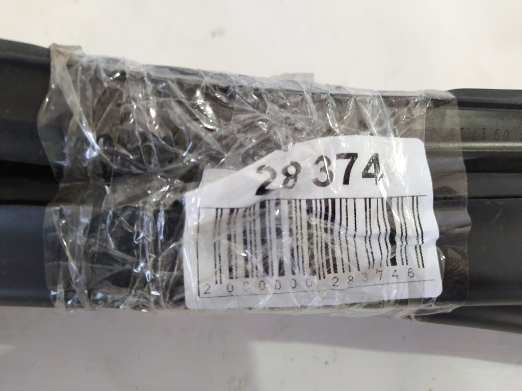 Compass Уплотнительная резинка стекла двери передней левой Jeep Compass 2007-2017 5074657AF Jeep Compass 9