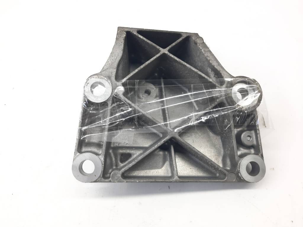 328i xdrive Лапа двигуна ліва BMW 328i xDrive 2006-2015 22116770049 BMW 328i xDrive 3