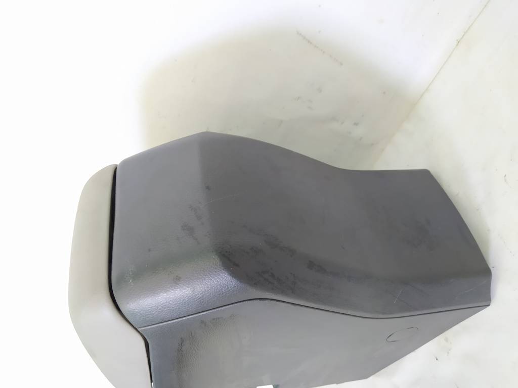 Forester Консоль підлокітника Subaru Forester 2014-2018 92113SG010 Subaru Forester 3
