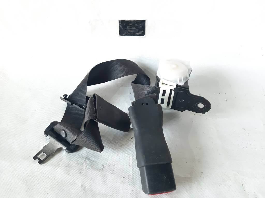 Camry Ремінь безпеки задній центральний Toyota Camry 2016-2017 7348006200A1 Toyota Camry 2