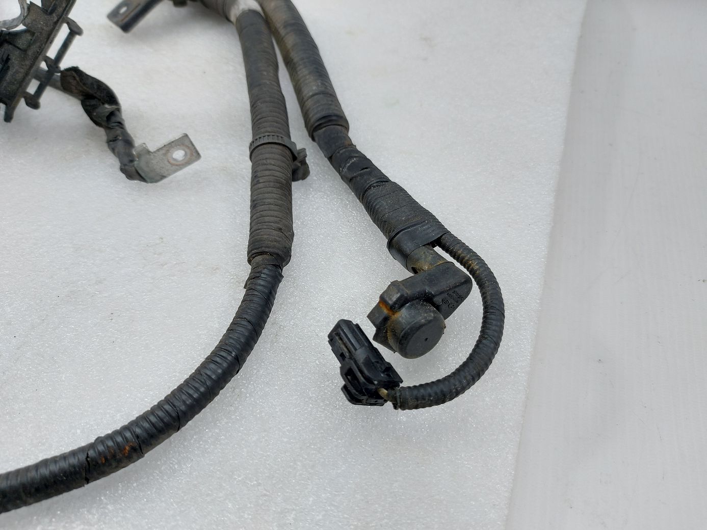 Cadenza Провід плюсовий з клемою Kia CADENZA 2015 918553R540 Kia CADENZA 3 Cadenza Провід плюсовий з клемою Kia CADENZA 2015 918553R540 Kia CADENZA 3