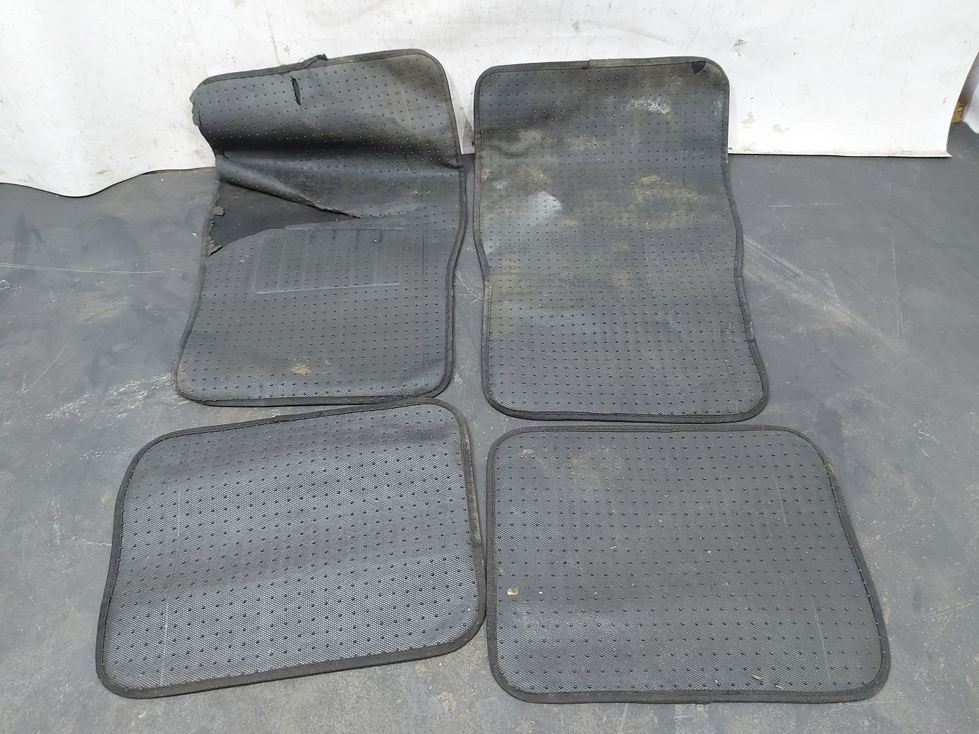 Dart Килимки салону (к-кт) Dodge Dart 2014 1SW32LA8AD Dodge Dart 6 Dart Килимки салону (к-кт) Dodge Dart 2014 1SW32LA8AD Dodge Dart 6