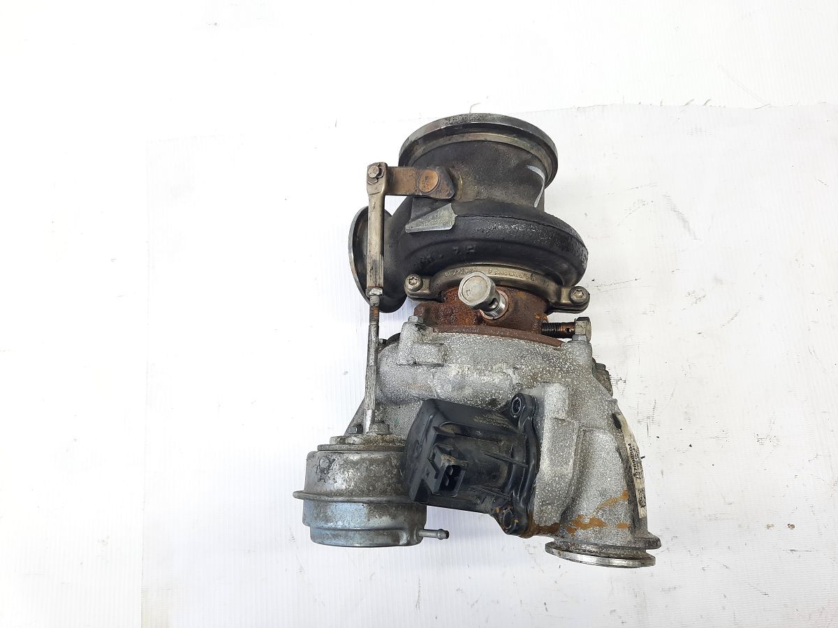 7 series. Турбіна двигуна ліва BMW 7 2012 11657646092 BMW 7