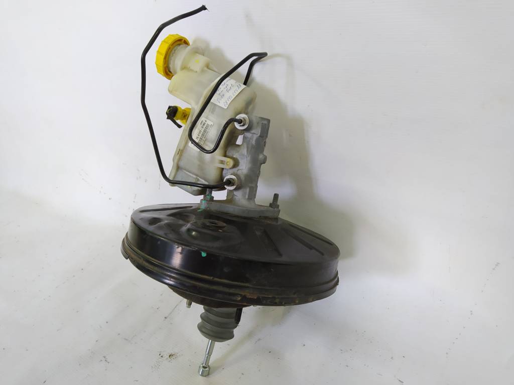 Dart Головний гальмівний циліндр Dodge Dart 2013-2019 68192615AA Dodge Dart 32