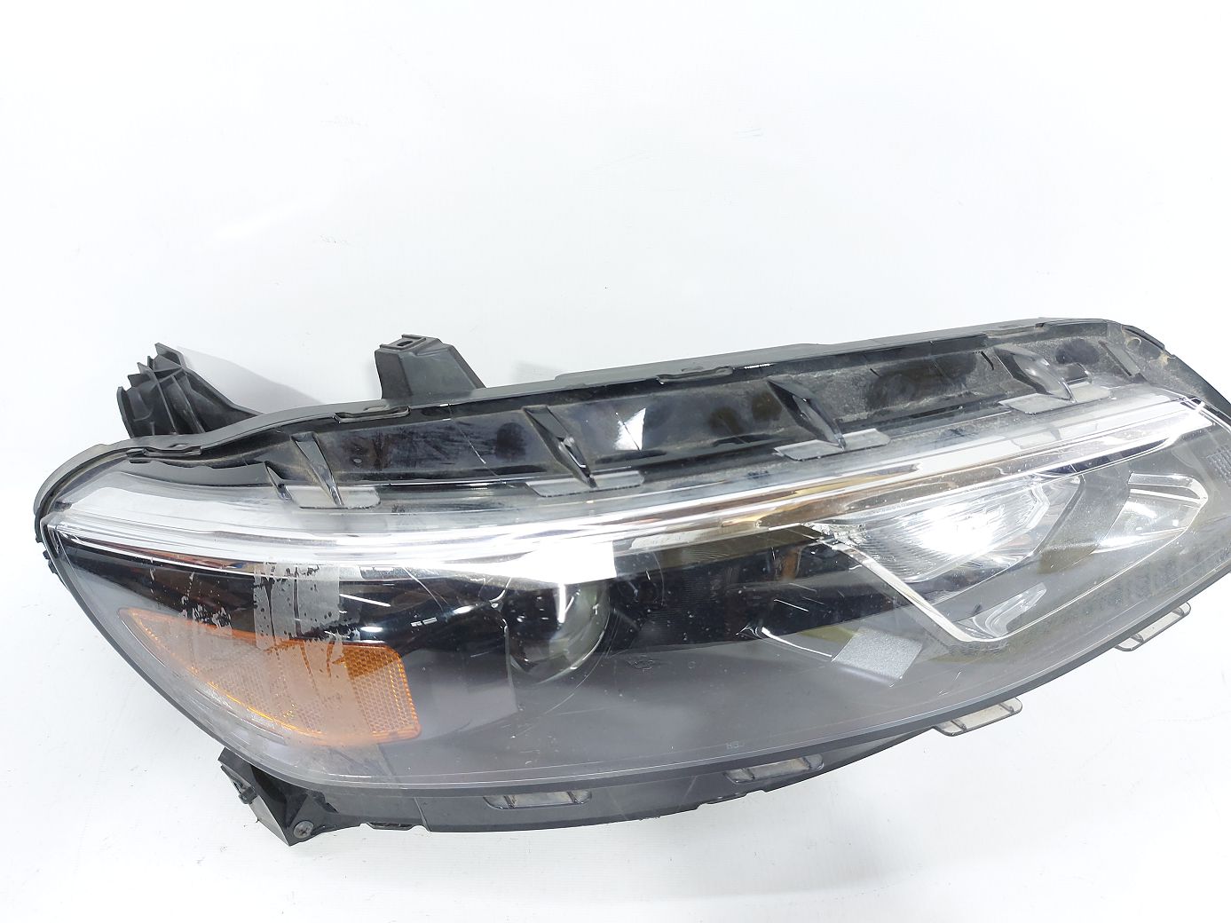 Malibu Фара передня права Chevrolet Malibu 2016-2018 84653388 Chevrolet Malibu 4