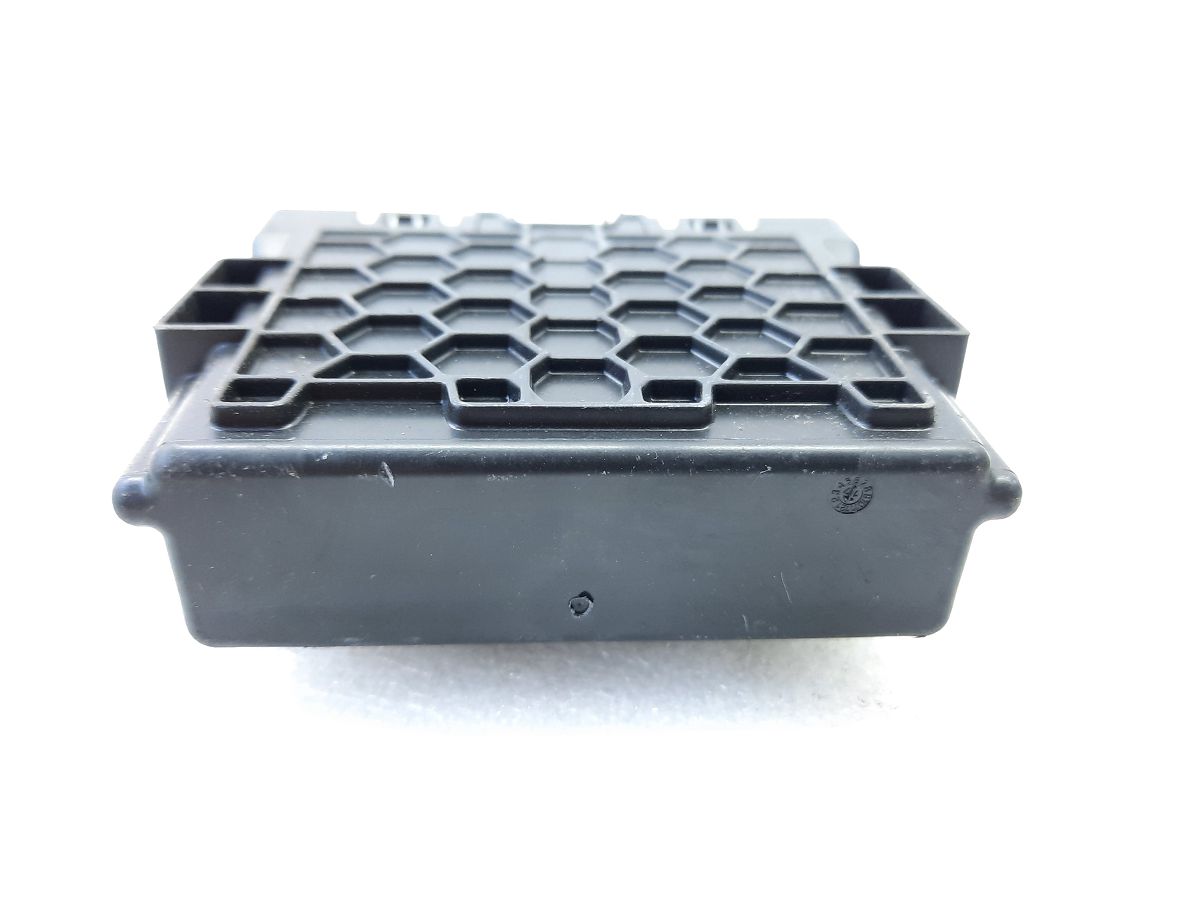 Malibu Блок парктроників Chevrolet Malibu 2018 13521136 Chevrolet Malibu 6 Malibu Блок парктроників Chevrolet Malibu 2018 13521136 Chevrolet Malibu 6