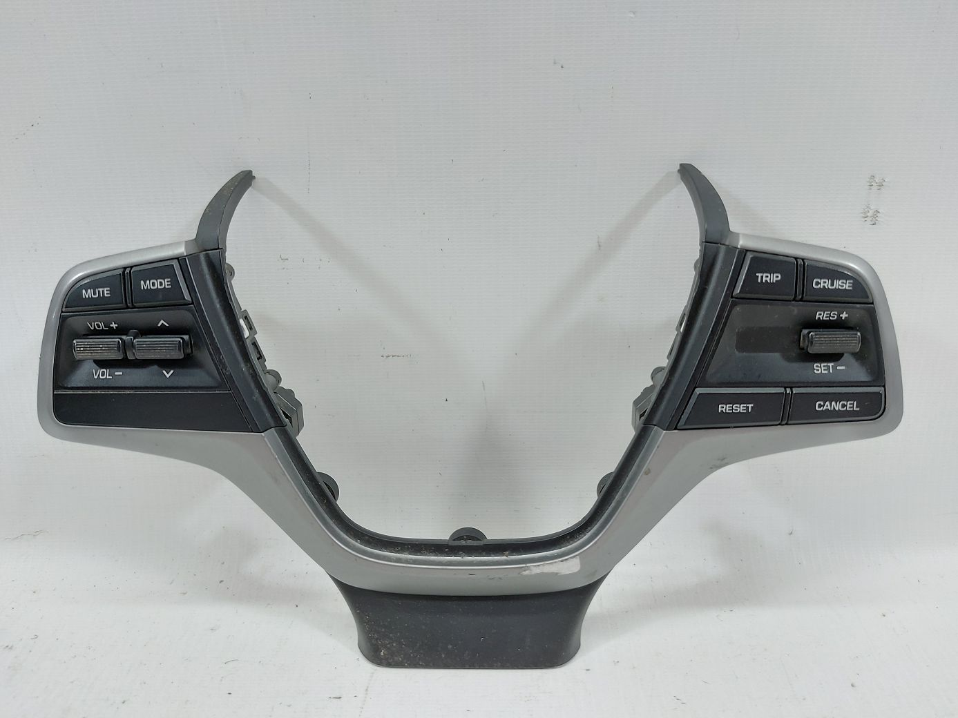 Elantra. Кнопки рульового колеса Hyundai Elantra 2017-2018 96700F2100 Hyundai Elantra