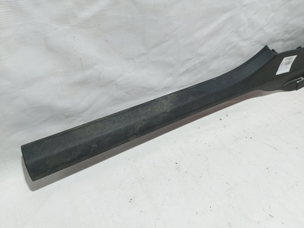 Passat s Обшивка порога внутрішня права Volkswagen Passat S 2012-2019 561853372C82V Volkswagen Passat S 2