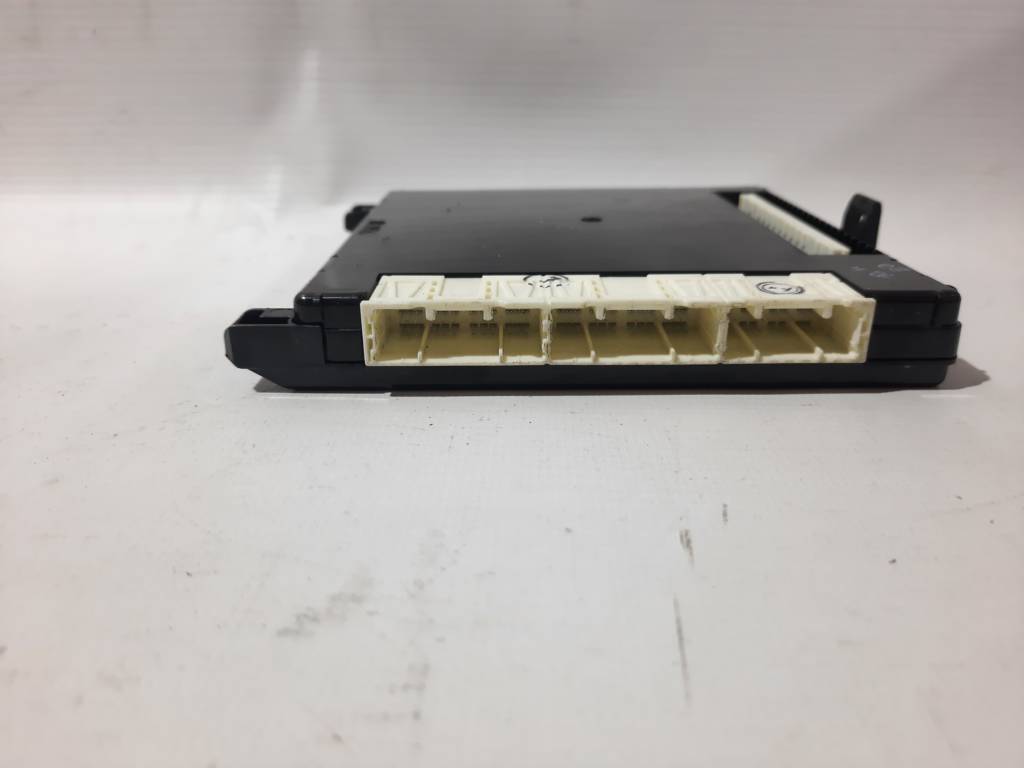 Sienna Блок Multiplex Toyota SIENNA 2015 8922108130 Toyota SIENNA 4 Sienna Блок Multiplex Toyota SIENNA 2015 8922108130 Toyota SIENNA 4