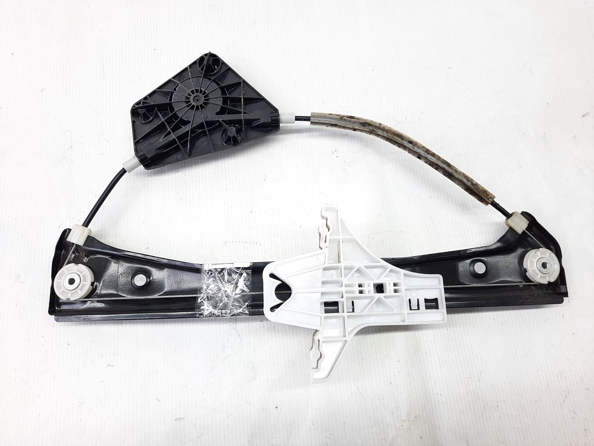 Jetta. Склопідйомник дверей задньої правої Volkswagen Jetta 2011-2018 5C6839462D Volkswagen Jetta