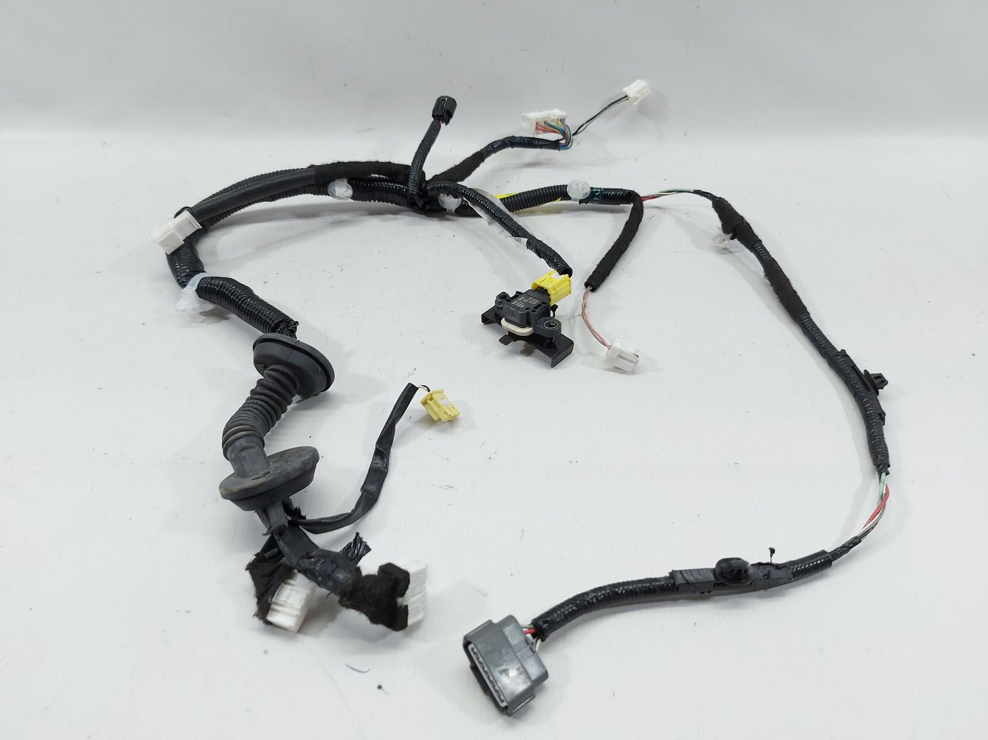 Versa note. Проводка двери передней левой Nissan Versa Note 2014-2019 AB1253WC0A Nissan Versa Note