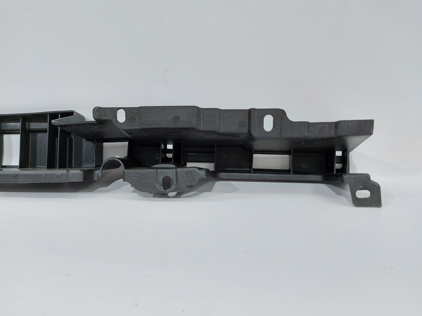 Volt Кріплення задньої панелі багажного відділення Chevrolet Volt 2011-2015 22779981 Chevrolet Volt 6