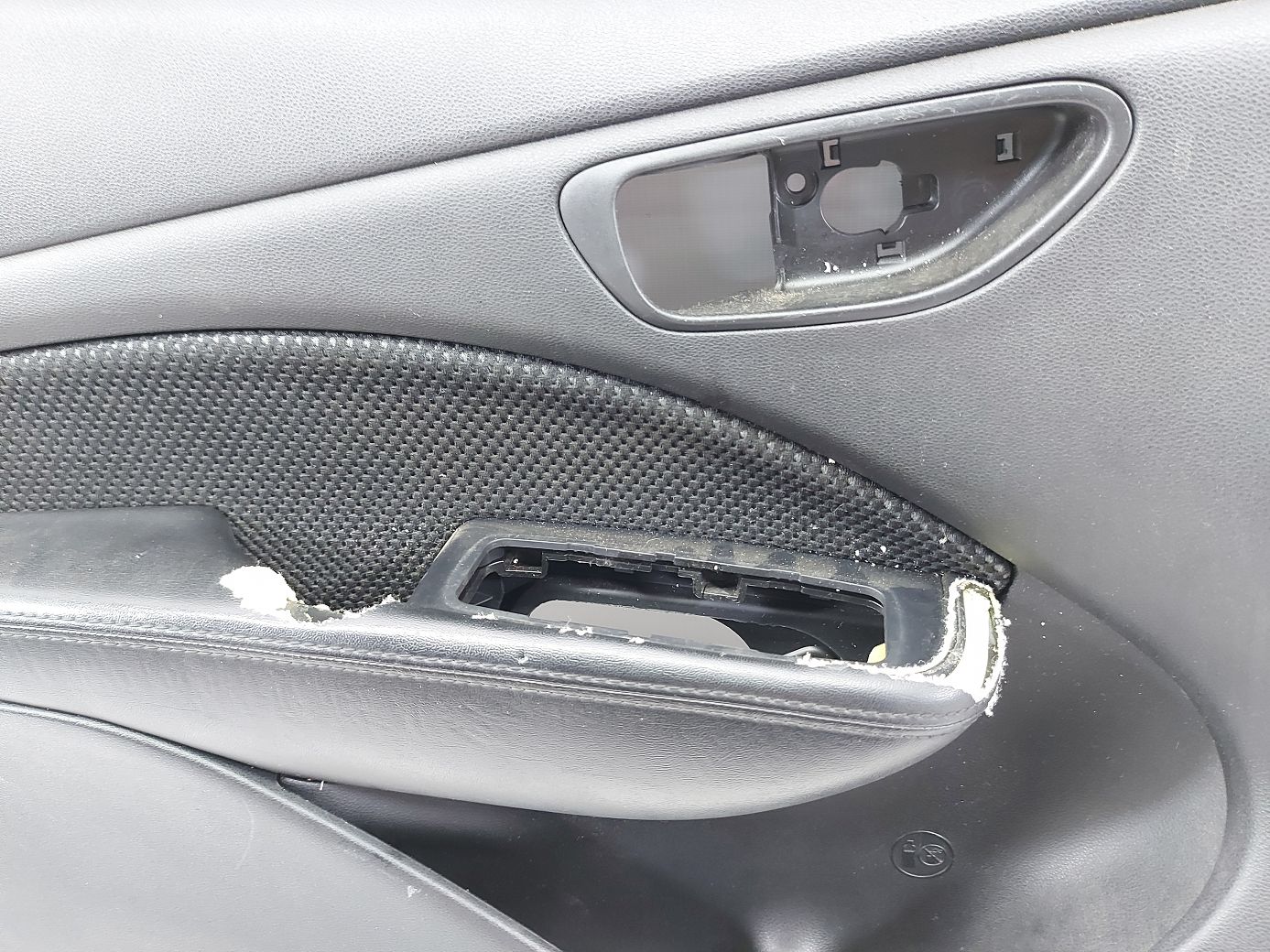 Dart Карта дверей передньої лівої (чорна, шкіра) Dodge Dart 2015 5SU05DX9AB Dodge Dart 2