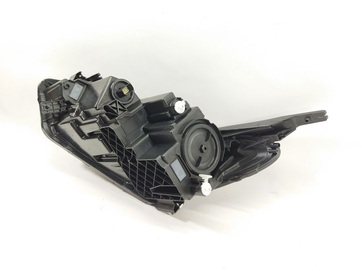 Фари головного світла Фара передня права (HALOGEN) Chevrolet Equinox 2017-2020 84258448 Chevrolet Equinox 7