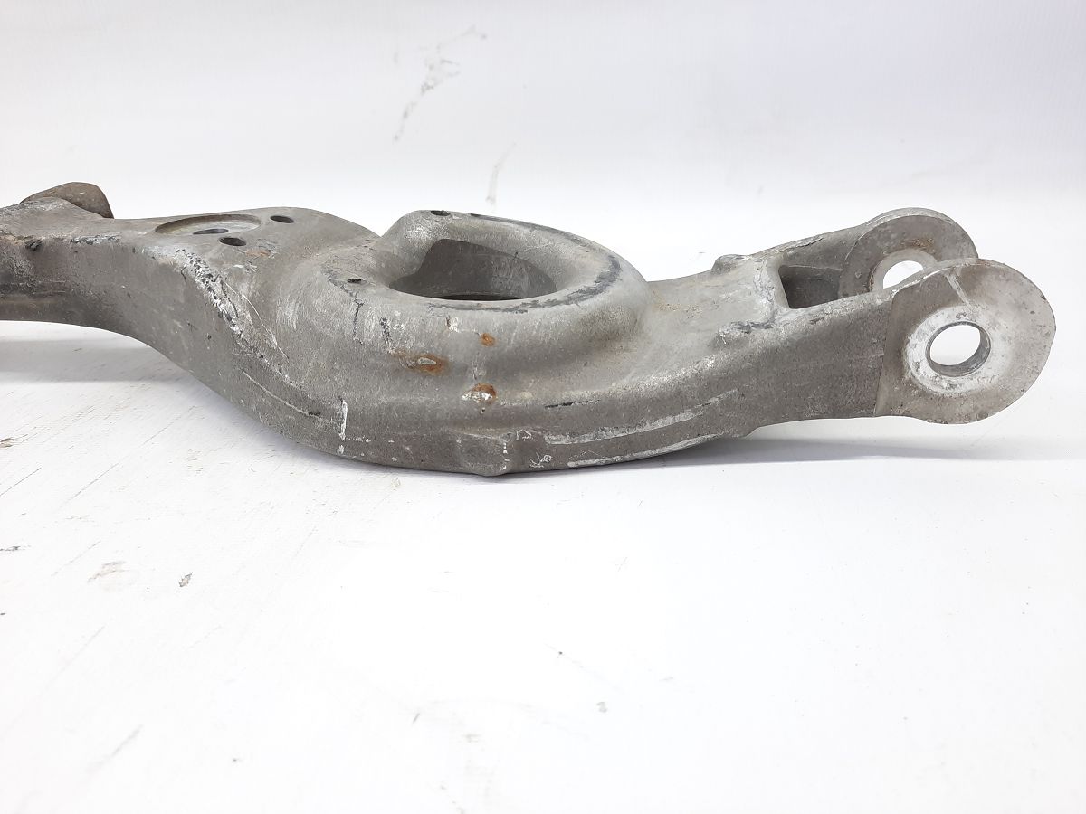 Cadenza Рычаг задний нижний поперечный правый Kia CADENZA 2014-2016 552203V055 Kia CADENZA 3