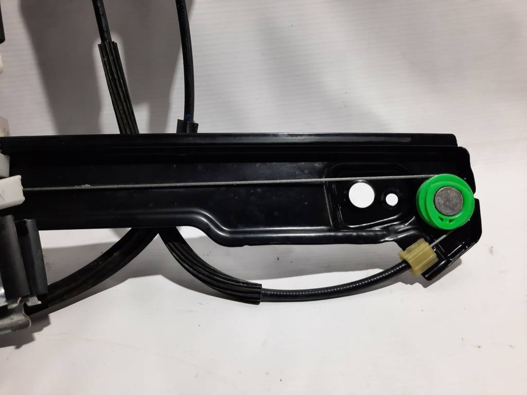 Fiesta Склопідйомник двері передньої лівої Ford Fiesta 2011-2019 AE8Z5423201A Ford Fiesta 19