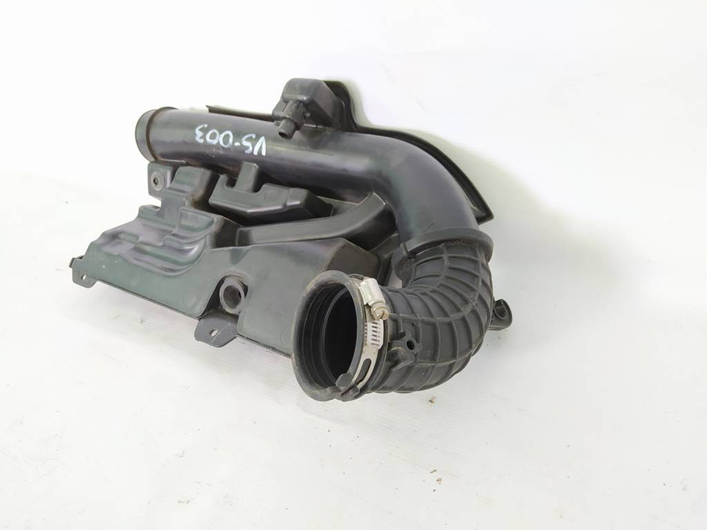 Malibu Патрубок корпусу повітряного фільтра Chevrolet Malibu 2013-2019 13313804 Chevrolet Malibu 11 Malibu Патрубок корпусу повітряного фільтра Chevrolet Malibu 2013-2019 13313804 Chevrolet Malibu 11