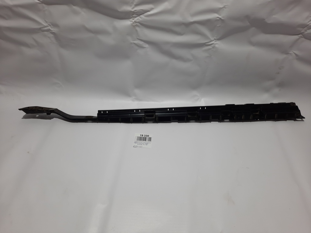 7 series. Кріплення накладки порога заднє ліве BMW 7 2009-2012 7187105 BMW 7