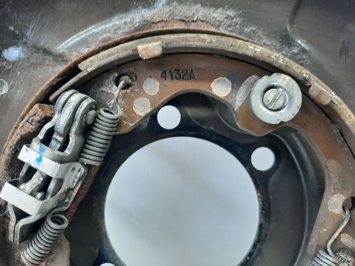 Altima Пильовик гальмівного диска заднього правого Nissan Altima 2013-2014 440003TA6A Nissan Altima 3