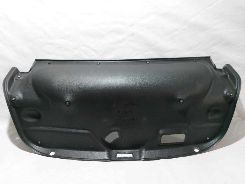 6 Обшивка крышки багажника Mazda 6 2013-2017 GJR9688W1 Mazda 6 9