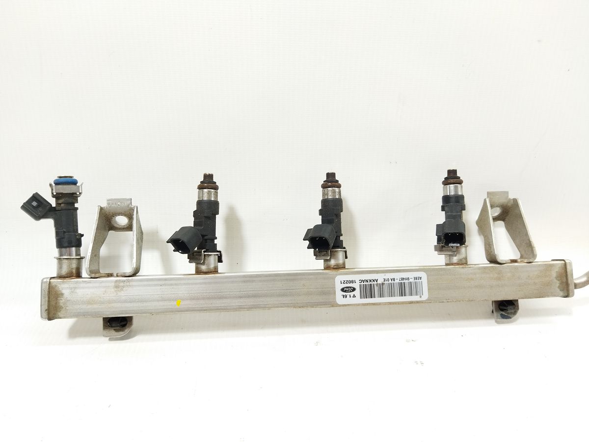 Fiesta Топливная рейка с форсунками Ford Fiesta 2011-2019 BE8Z9D280B Ford Fiesta 2