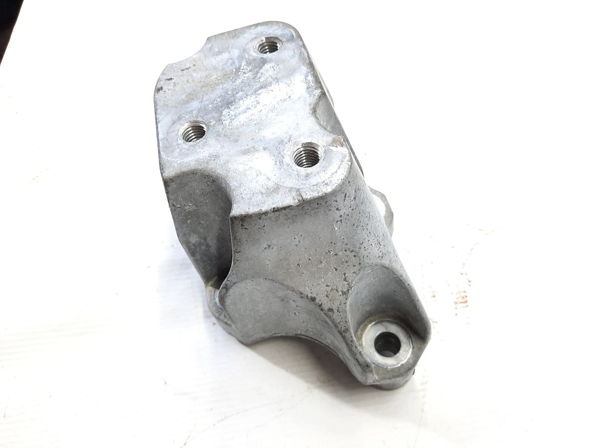 Dart Кронштейн подушки АКПП Dodge Dart 2013-2019 68164773AA Dodge Dart 3