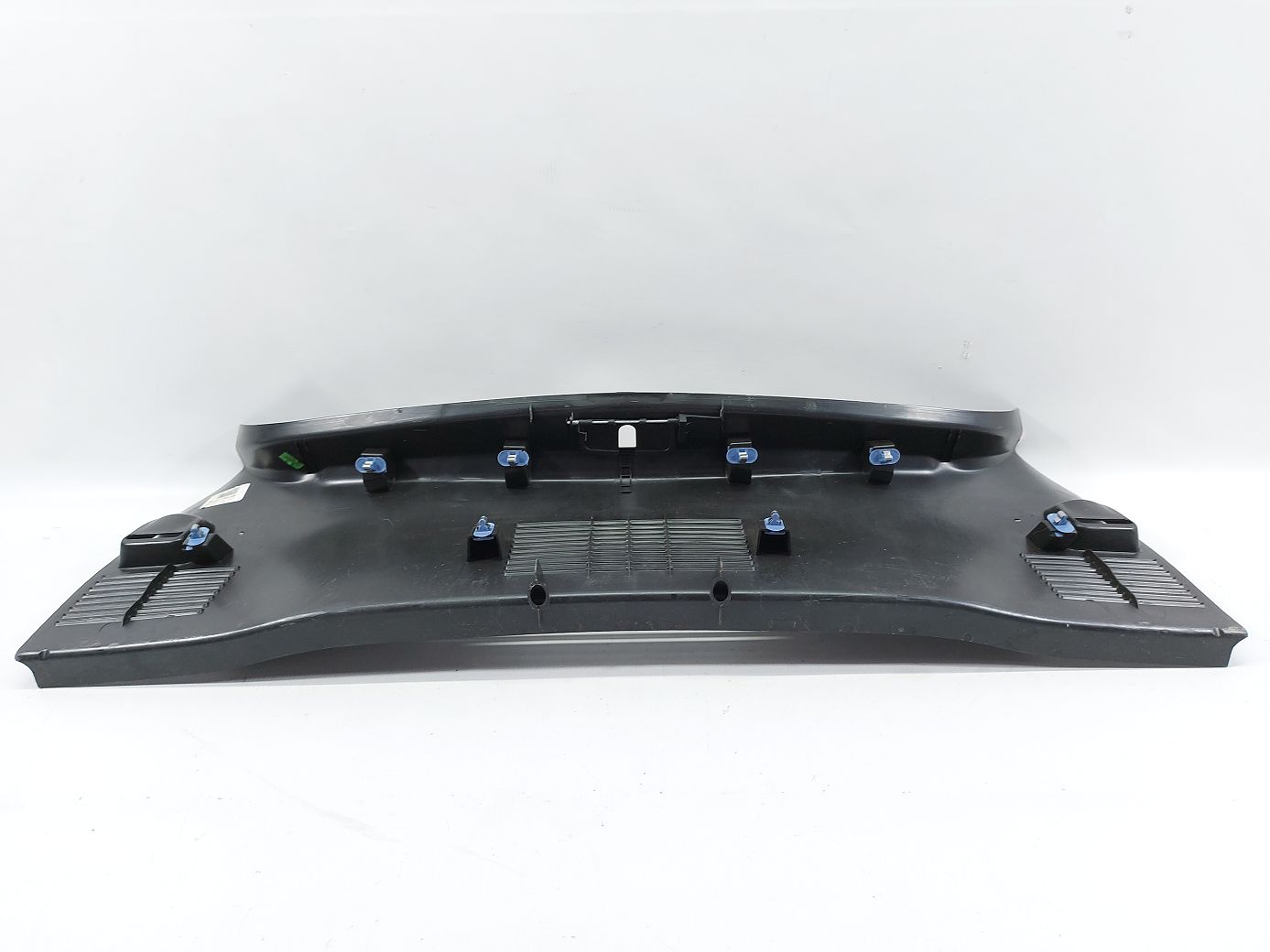 Regal Накладка задней панели багажного отделения Buick Regal 2011-2017 22738298 Buick Regal 4