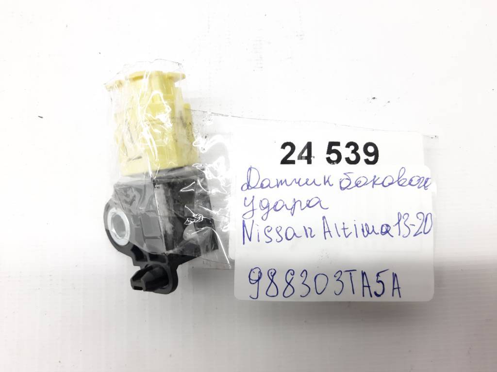 Altima Датчик бокового удара Nissan Altima 2013-2020 988303TA5A Nissan Altima 4
