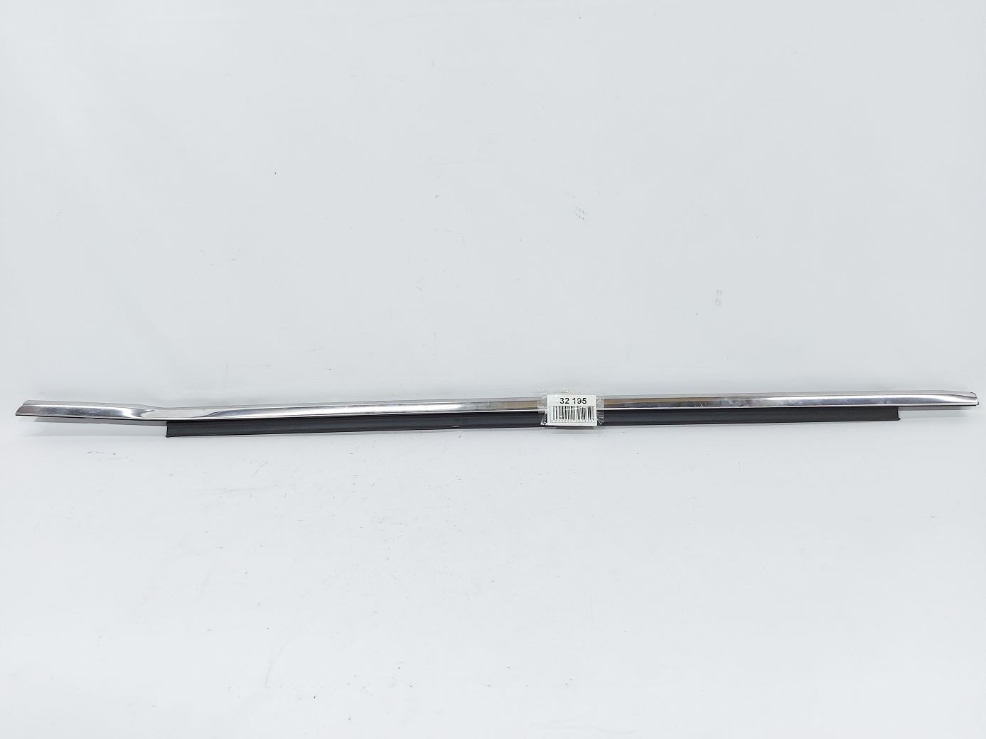 Mkt. Уплотнительная резинка стекла двери передней левой наружн Lincoln MKT 2010-2019 AE9Z7420758A Lincoln MKT