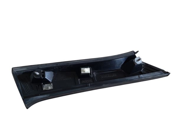 Bolt Молдинг кришки багажника лівий Chevrolet Bolt EV 2017-2021 42546467 Chevrolet Bolt EV 2
