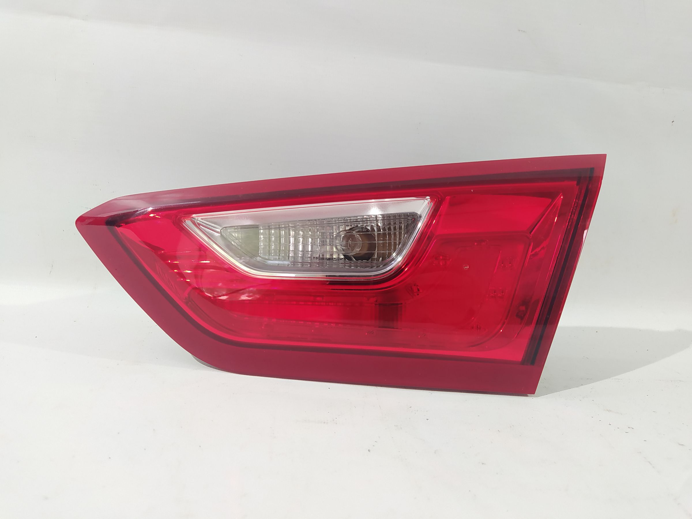 Malibu Фонарь крышки багажника правый Chevrolet Malibu 2016-2021 84130997 Chevrolet Malibu 15