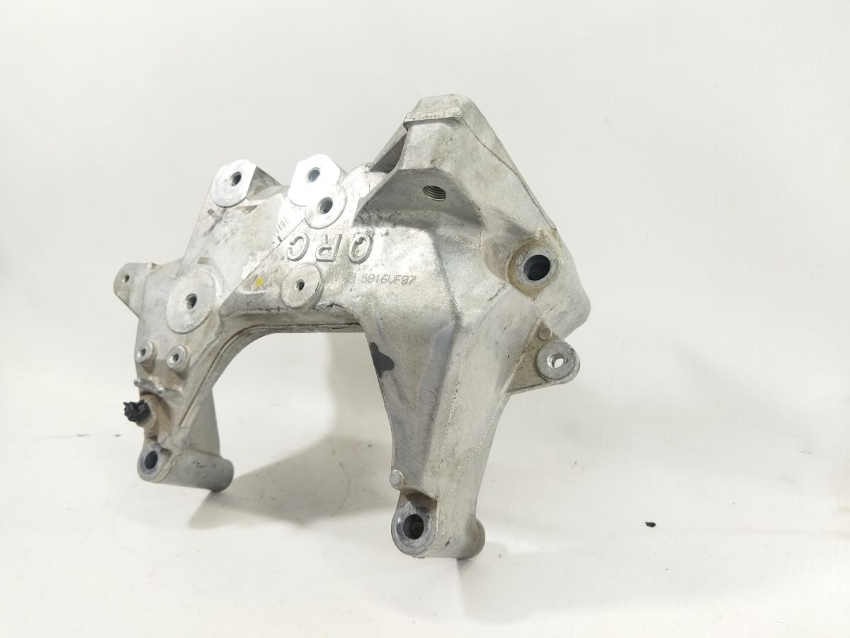 Rogue Кронштейн подушки двигуна правої Nissan Rogue 2014-2020 112314BA0B Nissan Rogue 3