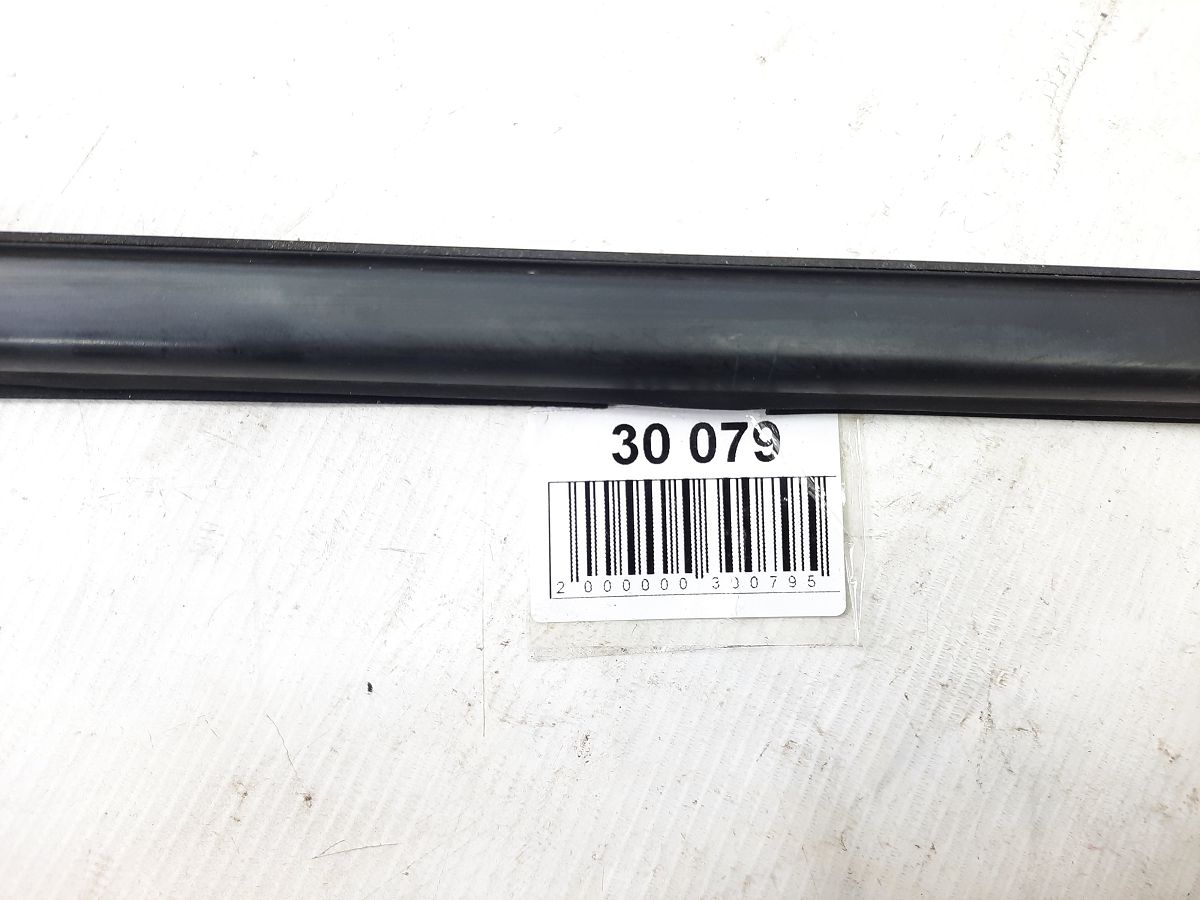 Insight Уплотнительная резинка стекла двери задней левой наружная Honda Insight 2010-2014 72950TM8013 Honda Insight 11