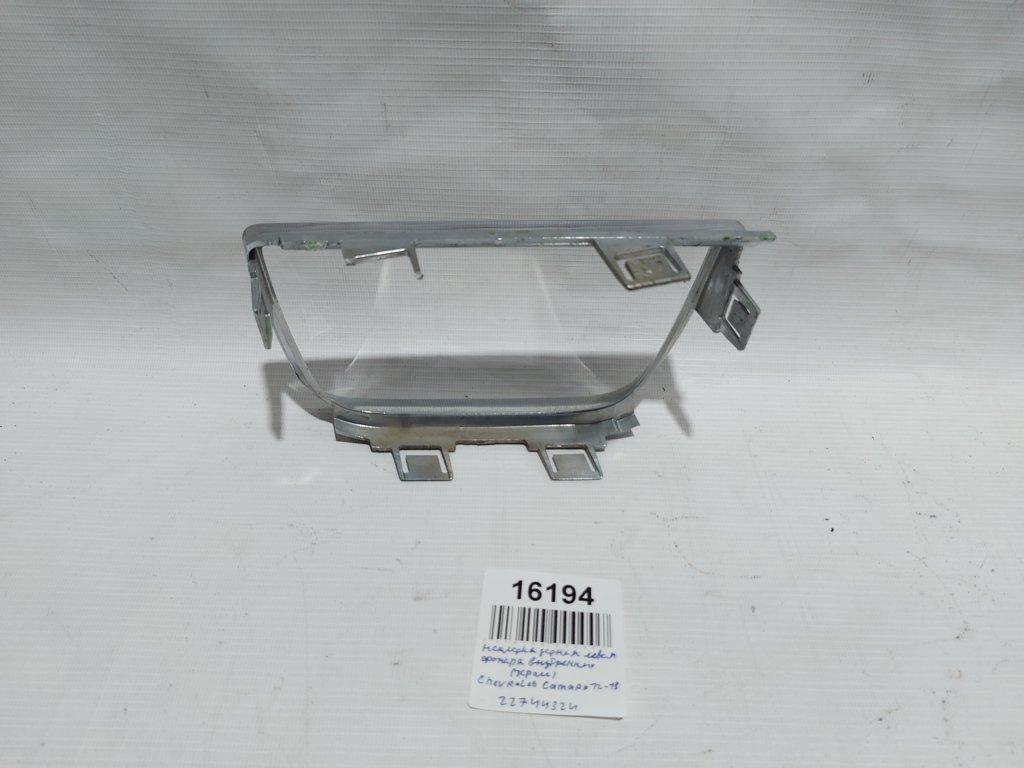 Camaro Накладка задня ліва ліхтаря (хром) Chevrolet Camaro 2012-2013 22744324 Chevrolet Camaro 5