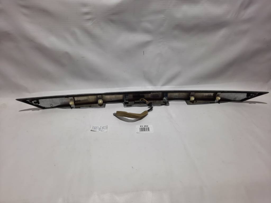 Altima Накладка багажника зовнішня Nissan Altima 2013-2015 84810-3TA2C Nissan Altima 7