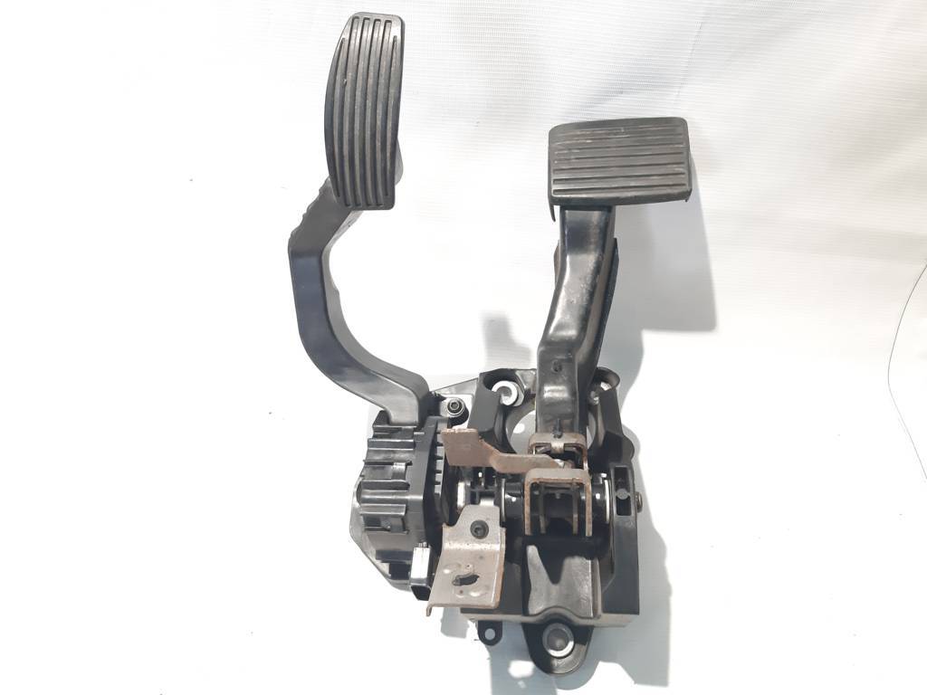 Dart Педаль гальма Dodge Dart 2015 4581693AG Dodge Dart 31