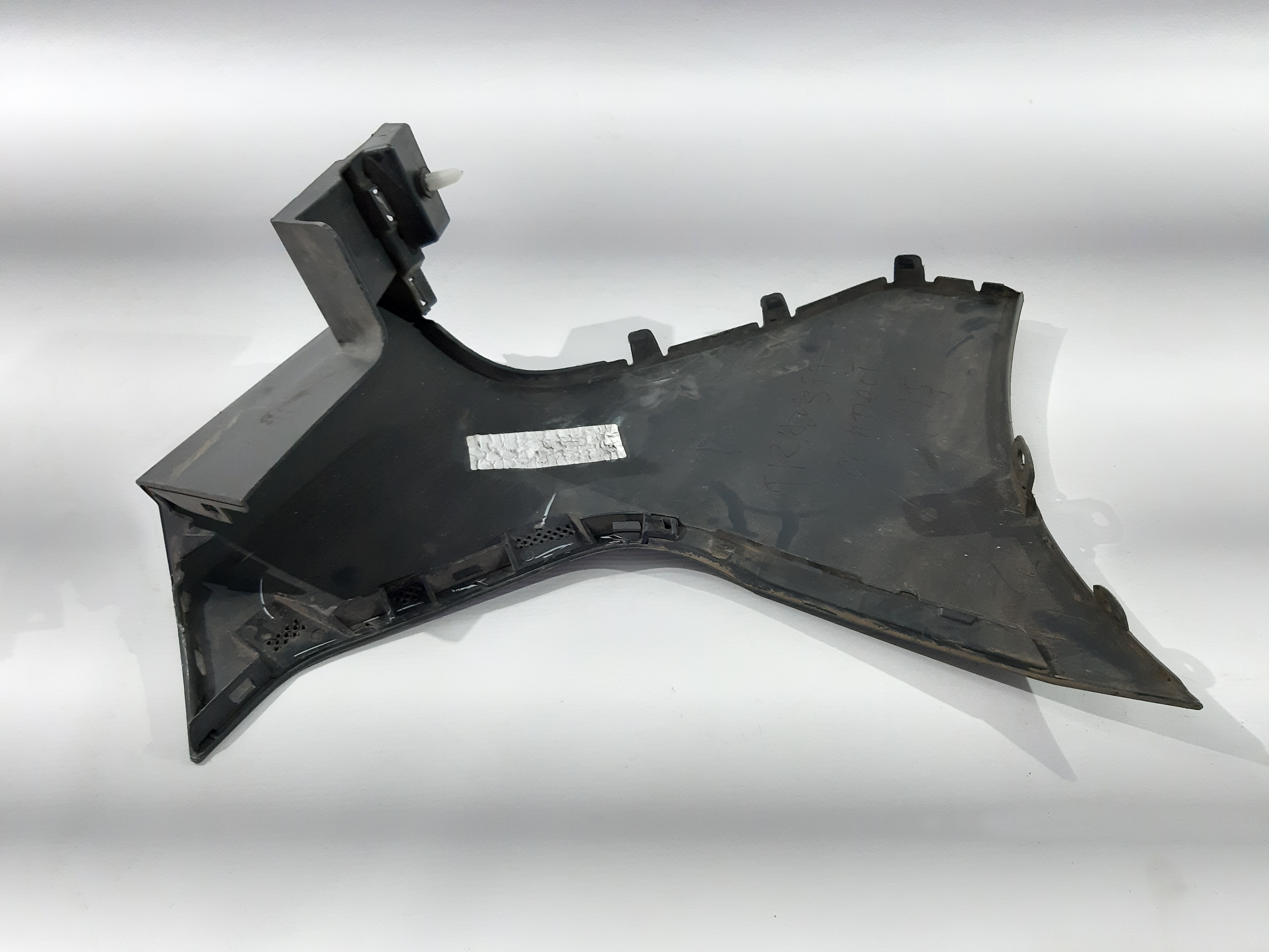 Transit connect Крышка бампера заднего правая Ford Transit Connect 2014-2018 DT1Z17F774AC Ford Transit Connect 2